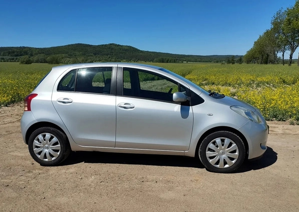 Toyota Yaris cena 15000 przebieg: 127000, rok produkcji 2008 z Legnica małe 326